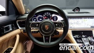Porsche Panamera 3.0 AWD 2020 года из Южной Кореи