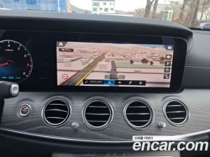 Mercedes-Benz E-Class E350 4MATIC AMG Line 2021 года из Южной Кореи