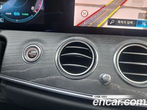 Mercedes-Benz E-Class E350 4MATIC AMG Line 2021 года из Южной Кореи