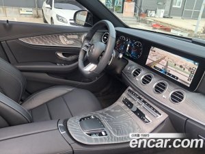 Mercedes-Benz E-Class E350 4MATIC AMG Line 2021 года из Южной Кореи