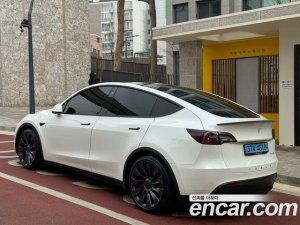 Tesla Model Y Performance 2021 года из Южной Кореи