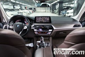 BMW 5-Series 530i Luxury Plus 2020 года из Южной Кореи