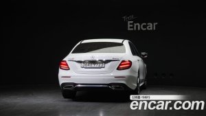 Mercedes-Benz E-Class E300 4MATIC AMG Line 2020 года из Южной Кореи