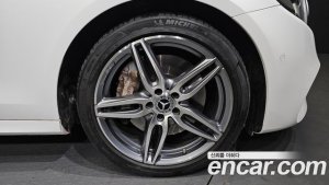 Mercedes-Benz E-Class E300 4MATIC AMG Line 2020 года из Южной Кореи