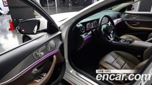Mercedes-Benz E-Class E300 4MATIC AMG Line 2020 года из Южной Кореи