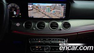 Mercedes-Benz E-Class E300 4MATIC AMG Line 2020 года из Южной Кореи