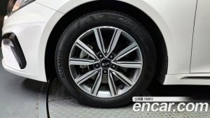 Kia K5 2.0 2020 года из Южной Кореи