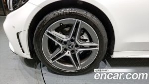Mercedes-Benz C-Class C200 AMG Line 2021 года из Южной Кореи