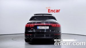 Audi S8 4.0 TFSI 4WD LWB 2021 года из Южной Кореи