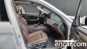 BMW 5-Series 530e Luxury 2021 года из Южной Кореи
