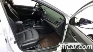 Hyundai AVANTE 1.6 2020 года из Южной Кореи