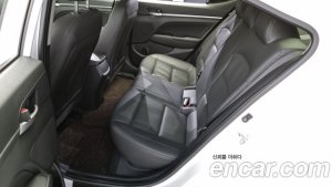 Hyundai AVANTE 1.6 2020 года из Южной Кореи