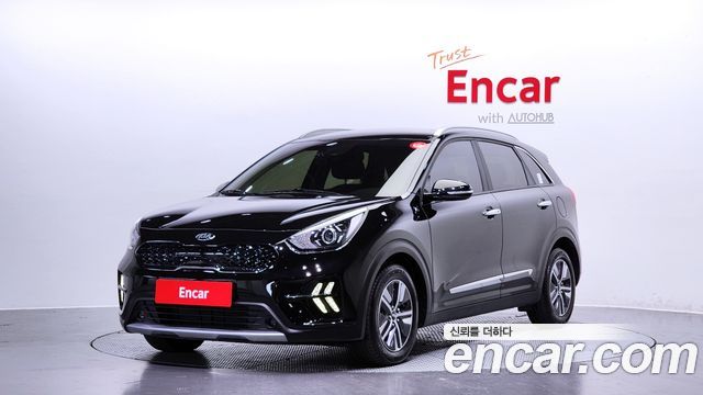 Kia Niro 1.6 HEV 2021 года из Кореи