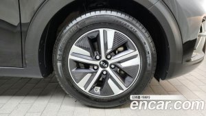 Kia Niro 1.6 HEV 2021 года из Южной Кореи