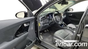 Kia Niro 1.6 HEV 2021 года из Южной Кореи