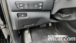 Kia Niro 1.6 HEV 2021 года из Южной Кореи