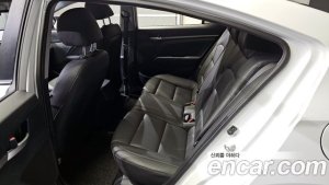Hyundai AVANTE 1.6 2020 года из Южной Кореи