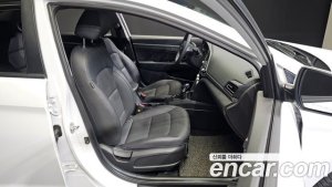 Hyundai AVANTE 1.6 2020 года из Южной Кореи