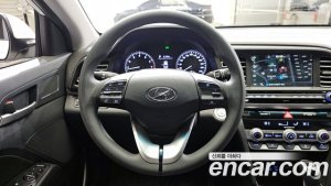 Hyundai AVANTE 1.6 2020 года из Южной Кореи