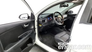Kia Stonic 1.4 2020 года из Южной Кореи
