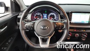 Kia Stonic 1.4 2020 года из Южной Кореи