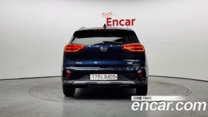Kia Niro 1.6 HEV 2020 года из Южной Кореи
