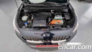 Kia Niro 1.6 HEV 2020 года из Южной Кореи