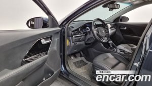 Kia Niro 1.6 HEV 2020 года из Южной Кореи