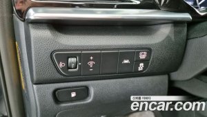 Kia Niro 1.6 HEV 2020 года из Южной Кореи