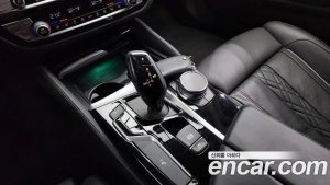 BMW 5-Series 520d Luxury Plus 2020 года из Южной Кореи