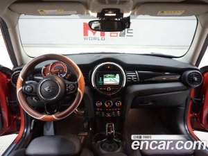 Mini Cooper 5Door ROSEWOOD Edition 2020 года из Южной Кореи