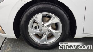 Hyundai AVANTE 1.6 2021 года из Южной Кореи