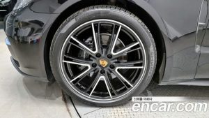 Porsche Panamera 3.0 AWD 2020 года из Южной Кореи