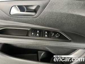 Peugeot 5008 1.5 BlueHDi ALLURE 2021 года из Южной Кореи