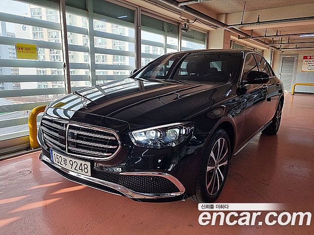 Mercedes-Benz E-Class E300e 4MATIC Exclusive 2021 года из Кореи