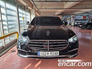 Mercedes-Benz E-Class E300e 4MATIC Exclusive 2021 года из Южной Кореи