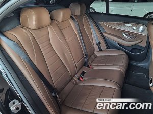 Mercedes-Benz E-Class E300e 4MATIC Exclusive 2021 года из Южной Кореи