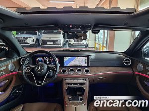 Mercedes-Benz E-Class E300e 4MATIC Exclusive 2021 года из Южной Кореи