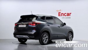 Kia Seltos Дизель 1.6 2WD 2021 года из Южной Кореи