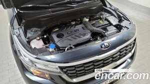 Kia Seltos Дизель 1.6 2WD 2021 года из Южной Кореи