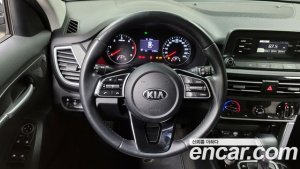 Kia Seltos Дизель 1.6 2WD 2021 года из Южной Кореи