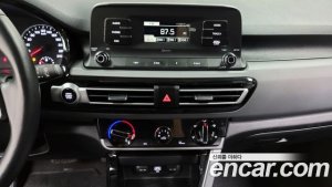 Kia Seltos Дизель 1.6 2WD 2021 года из Южной Кореи