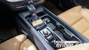 Volvo XC60 D5 Inscription 2020 года из Южной Кореи