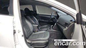 Hyundai AVANTE 1.6 2020 года из Южной Кореи