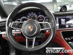 Porsche Panamera 3.0 AWD 2020 года из Южной Кореи