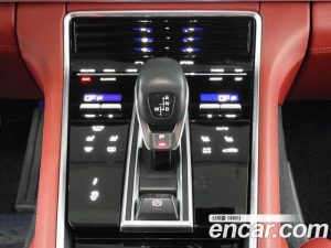 Porsche Panamera 3.0 AWD 2020 года из Южной Кореи