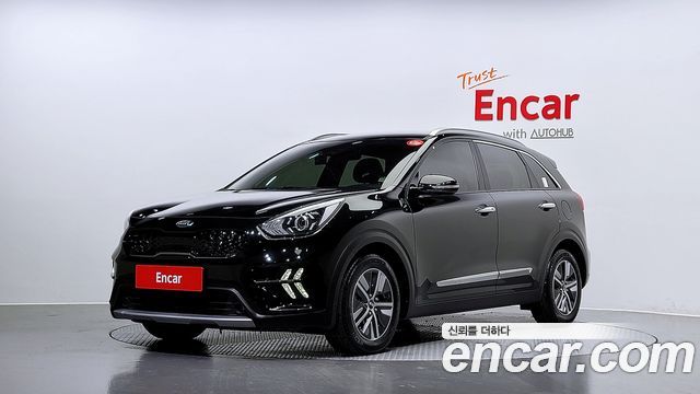 Kia Niro 1.6 HEV 2021 года из Кореи