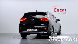 Kia Niro 1.6 HEV 2021 года из Южной Кореи