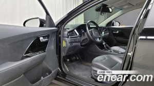 Kia Niro 1.6 HEV 2021 года из Южной Кореи
