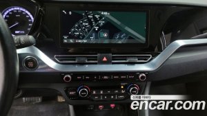 Kia Niro 1.6 HEV 2021 года из Южной Кореи